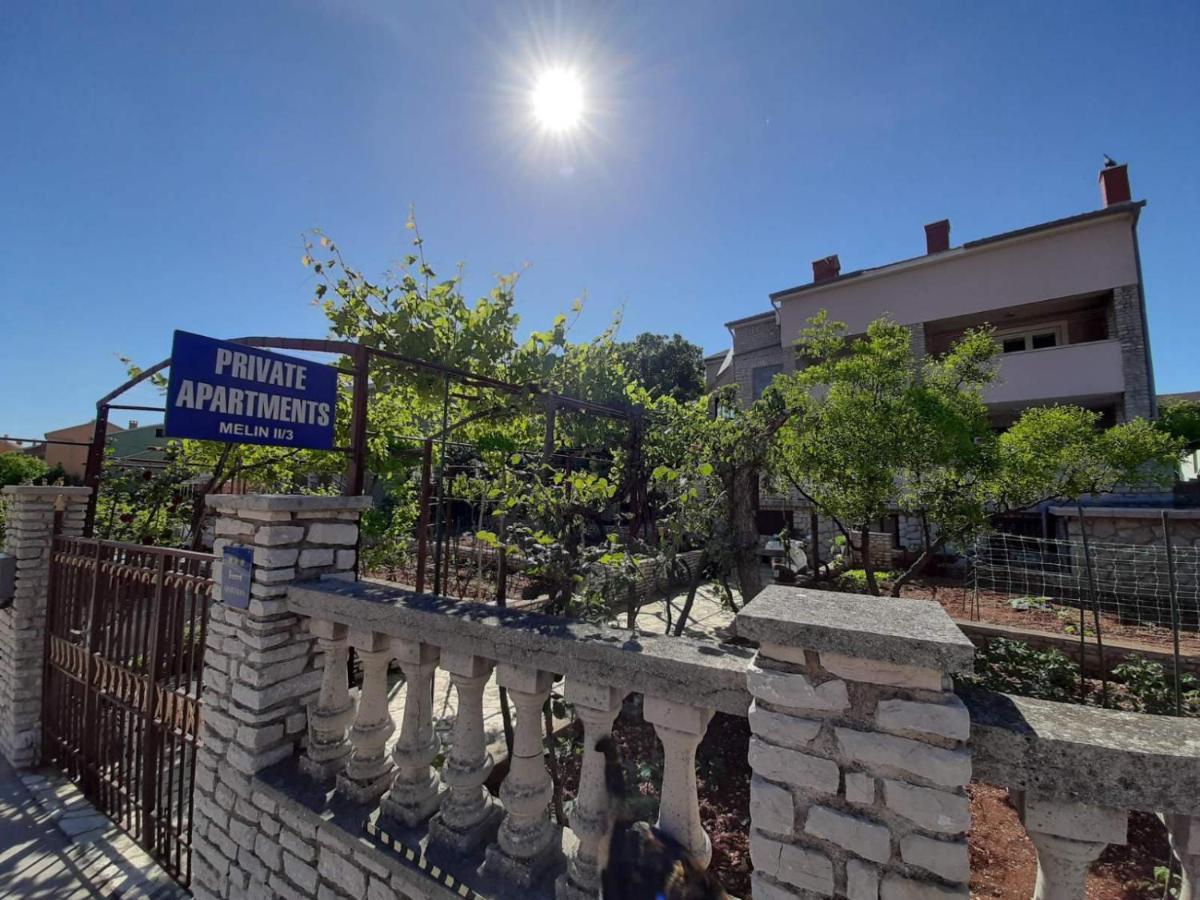 Apartments Izabela Muzic-Fornaric เซรส ภายนอก รูปภาพ